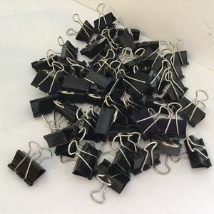39 binder clips. Medium 1.25”